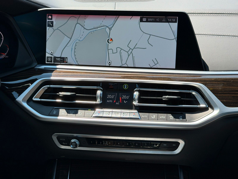 BMW X7 xDrive 30 d  Glas - Sky - M Sportpaket /// — photo 14