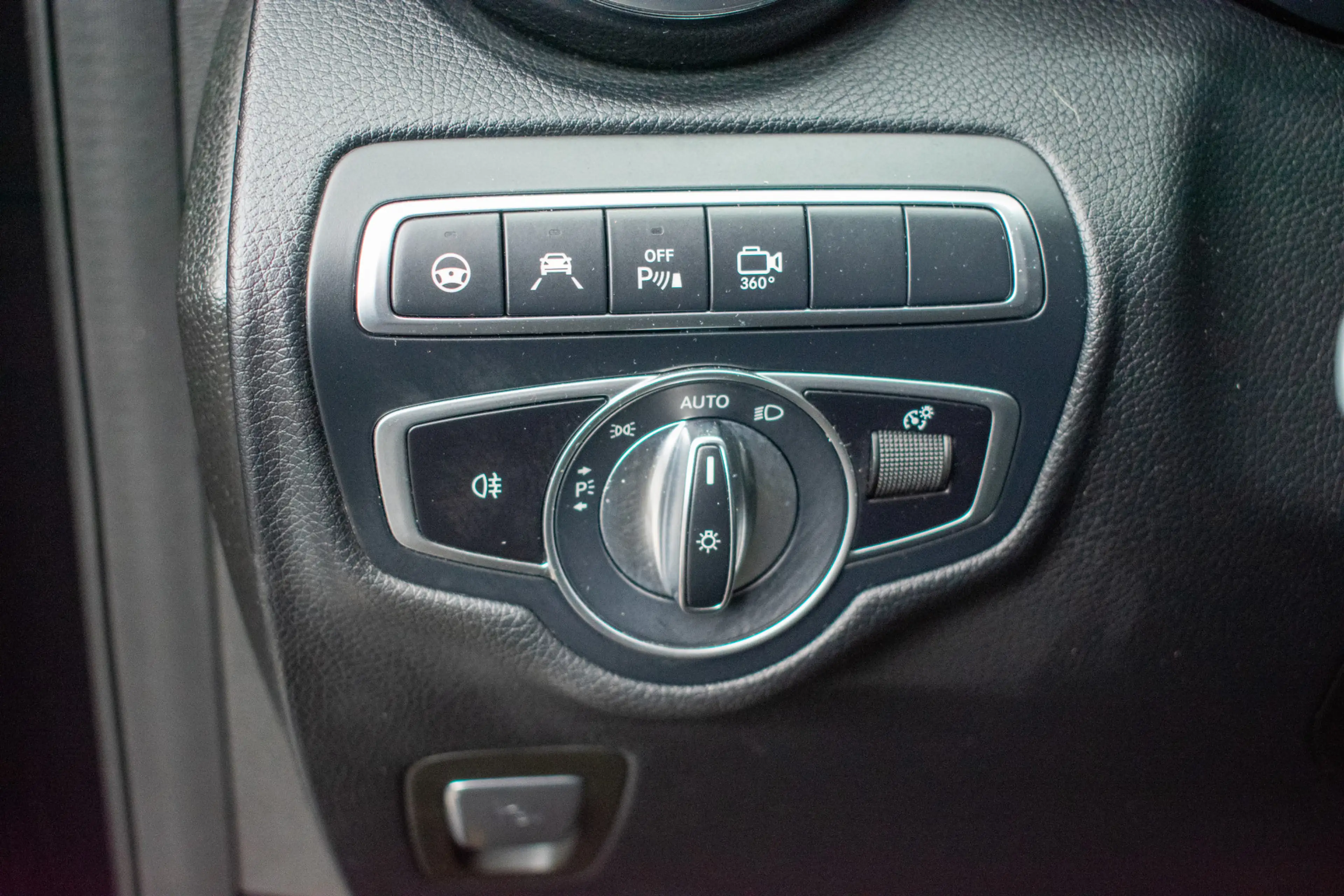 Mercedes-Benz GLC 63 AMG S 4MATIC+ Edition 1-Pano-21"-Burmester-DAB-Keyless — photo 17