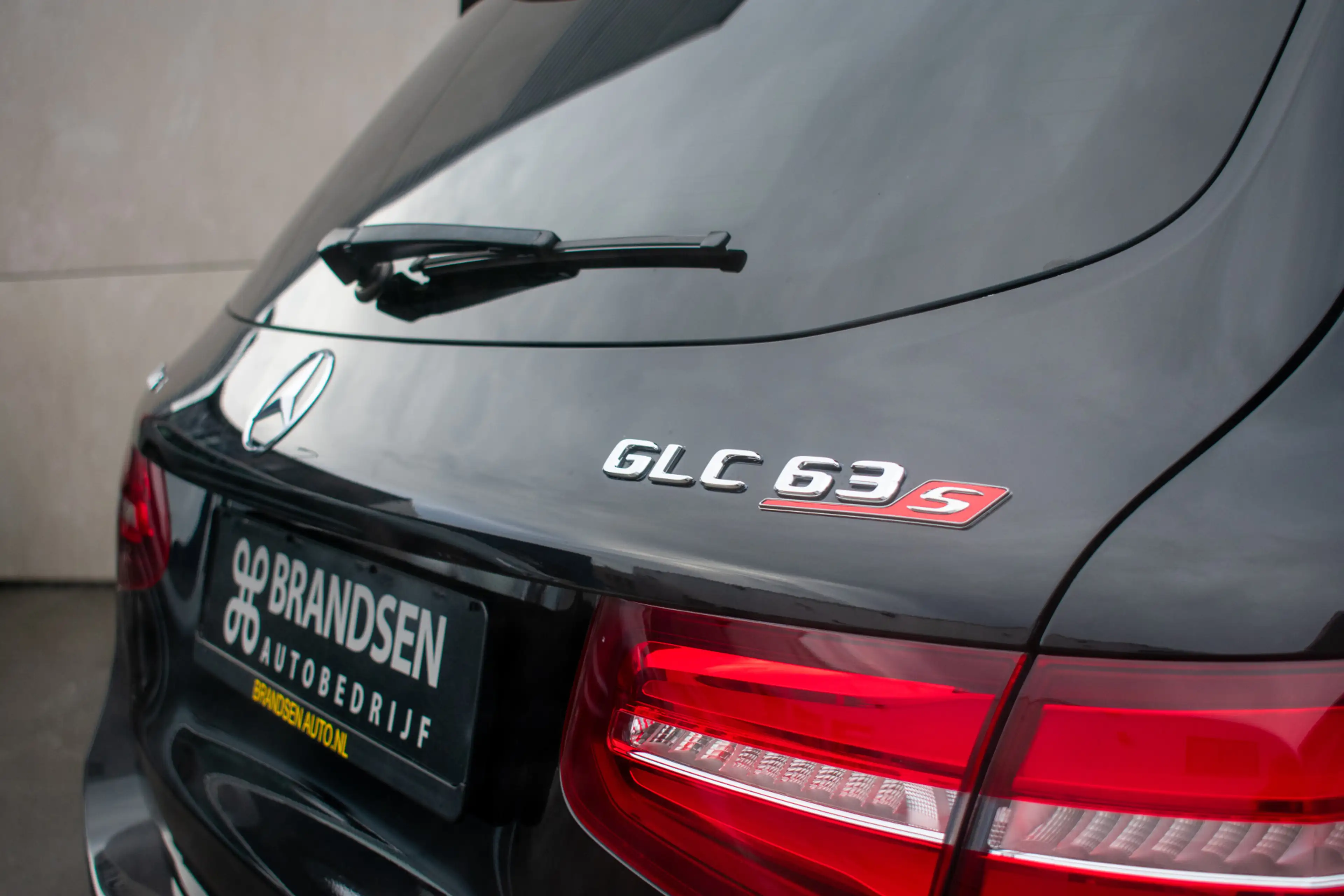 Mercedes-Benz GLC 63 AMG S 4MATIC+ Edition 1-Pano-21"-Burmester-DAB-Keyless — photo 12