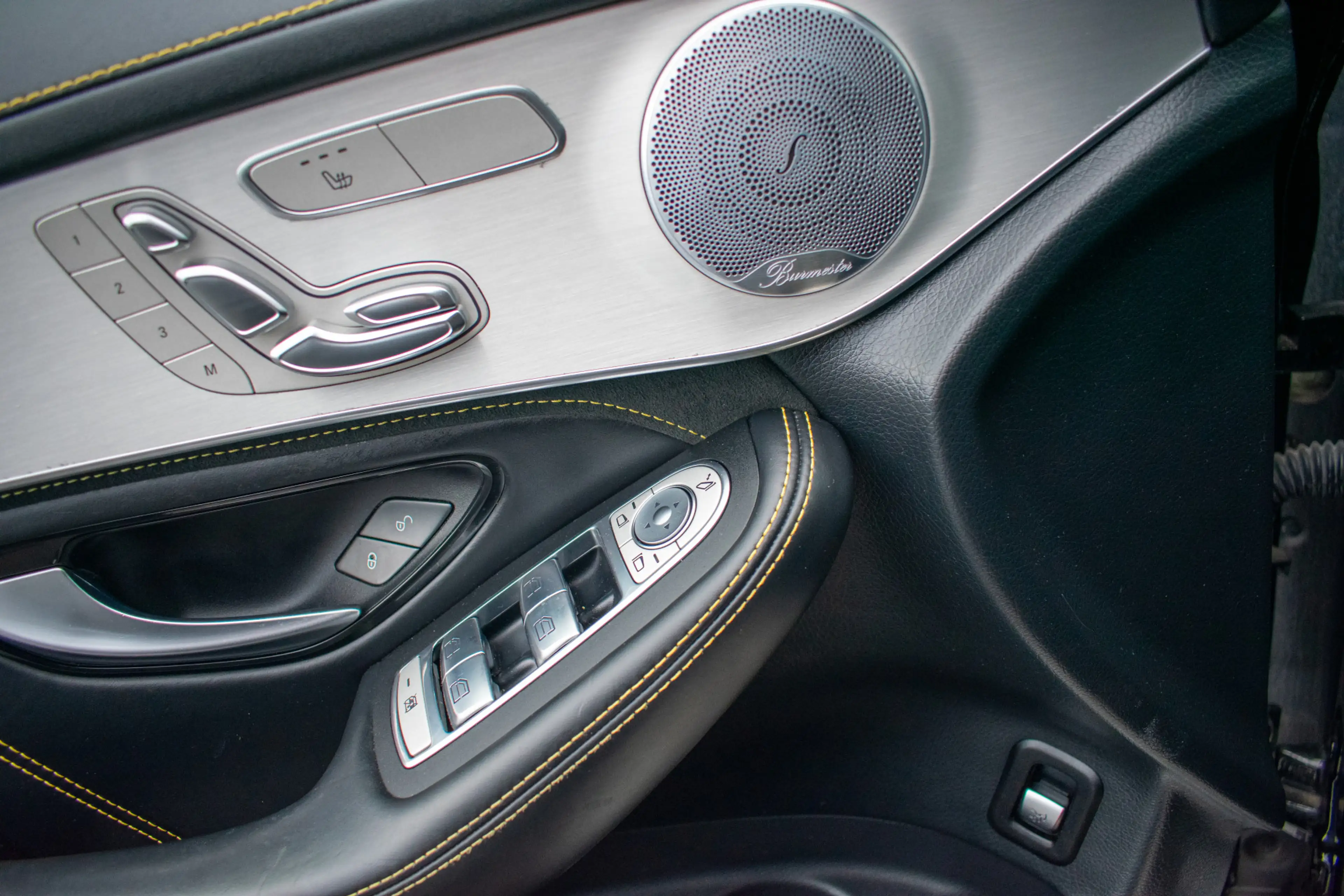 Mercedes-Benz GLC 63 AMG S 4MATIC+ Edition 1-Pano-21"-Burmester-DAB-Keyless — photo 15