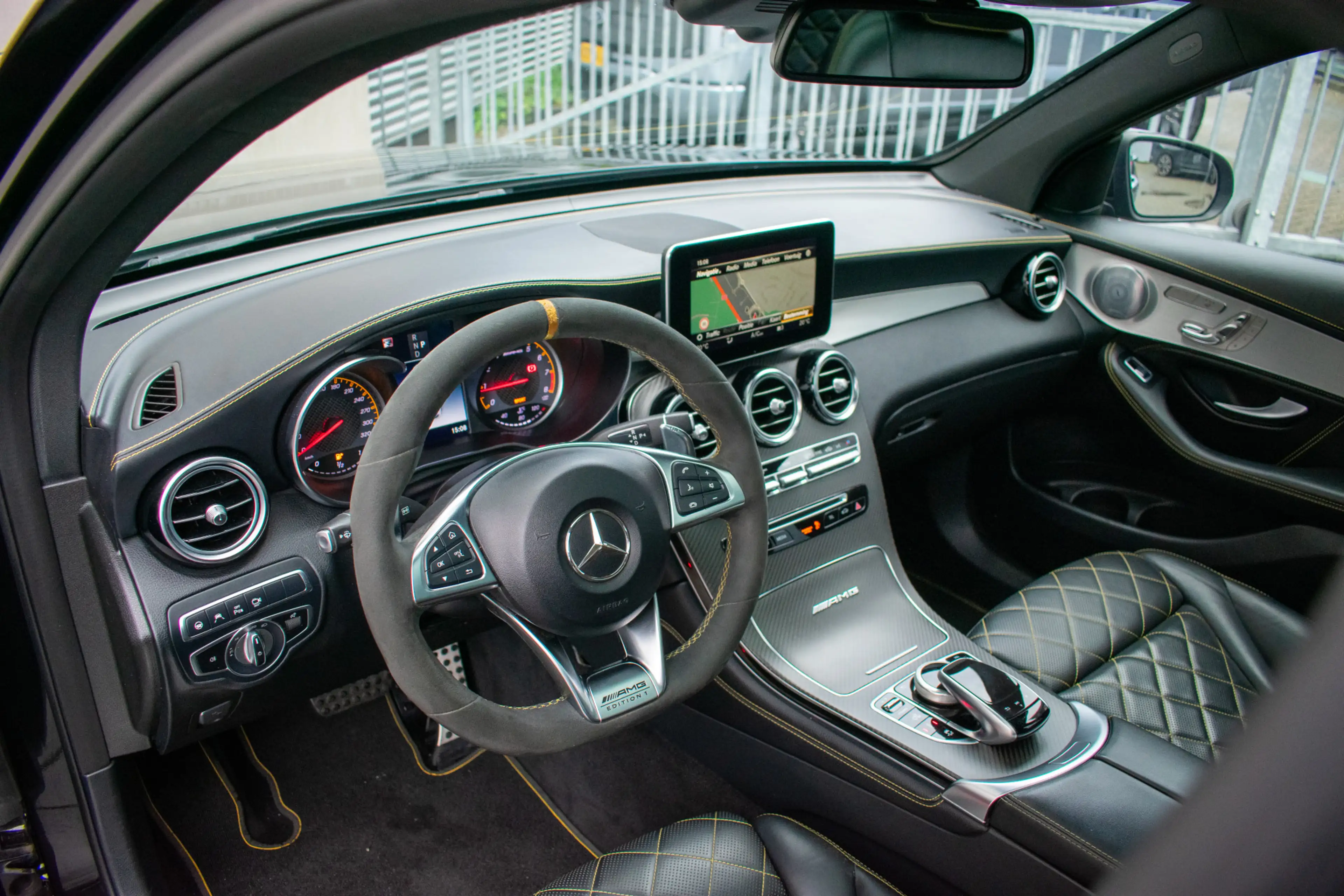Mercedes-Benz GLC 63 AMG S 4MATIC+ Edition 1-Pano-21"-Burmester-DAB-Keyless — photo 3