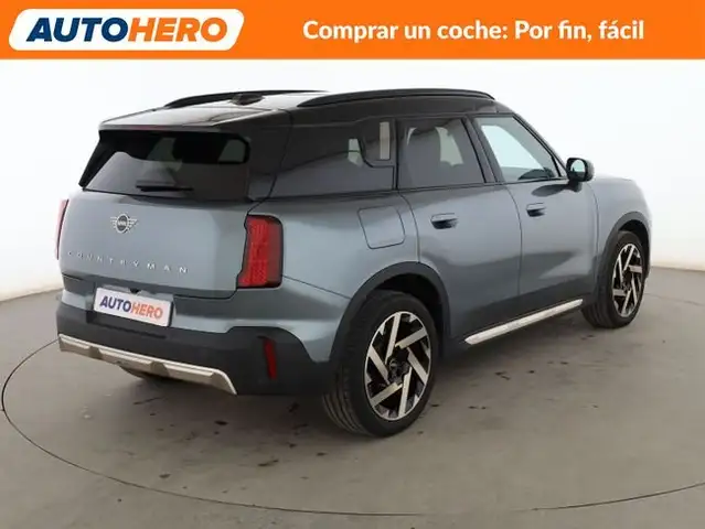 Mini Hatch view 6