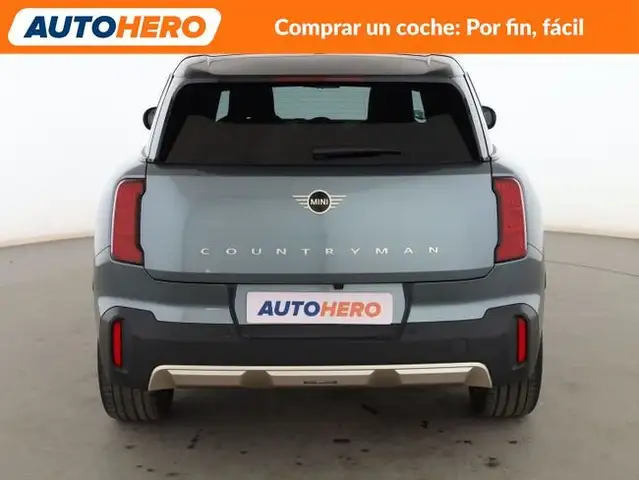 Mini Hatch view 5
