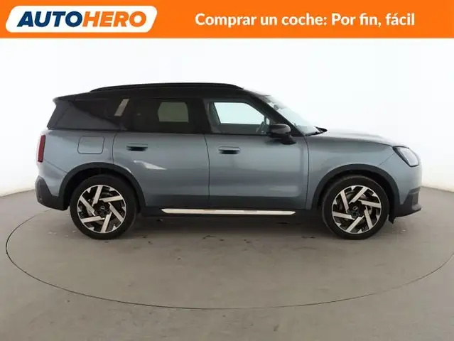 Mini Hatch view 7