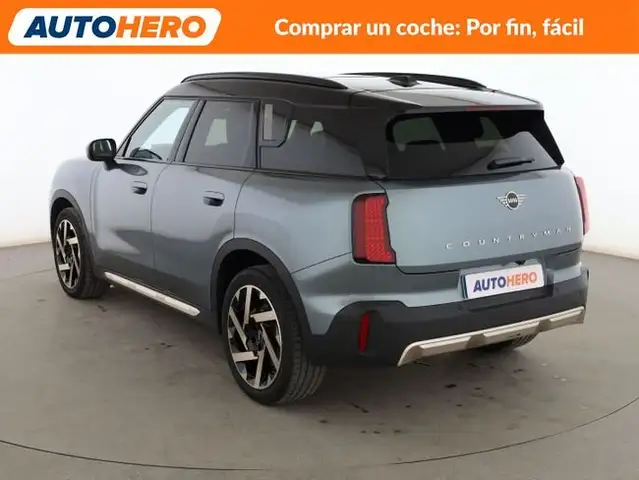 Mini Hatch view 4