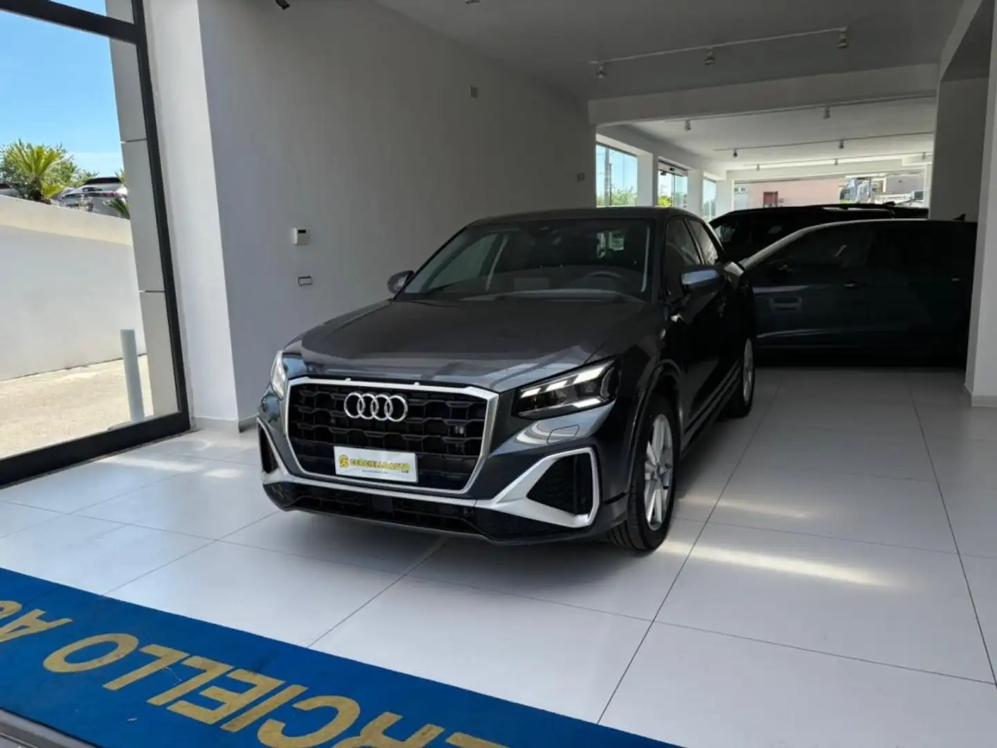 Audi Q2 35 TDI S tronic S line Edition TUA DA €349,00 ME Grigio - 2