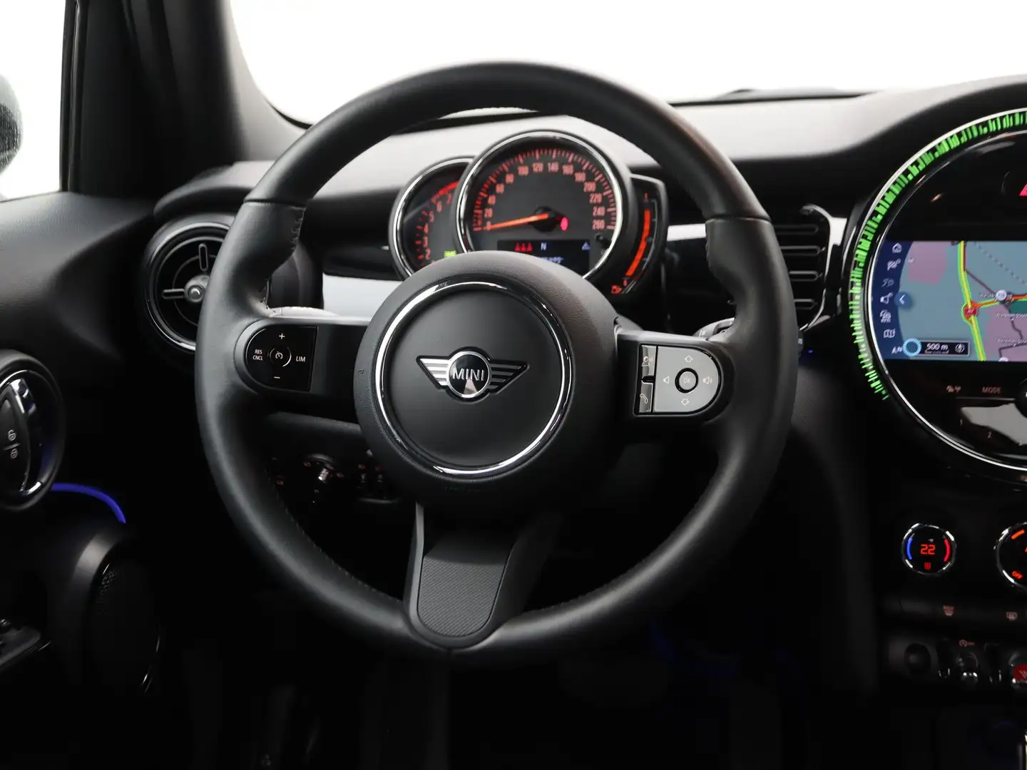 MINI Cooper 5-deurs Camden Edition Noir - 2