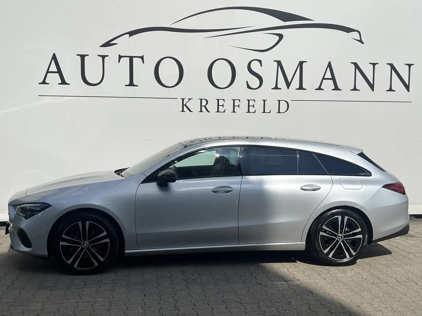 Mercedes-Benz CLA 200 SB d Facelift Advanced Line  UPE:56.406€ Silber - 2