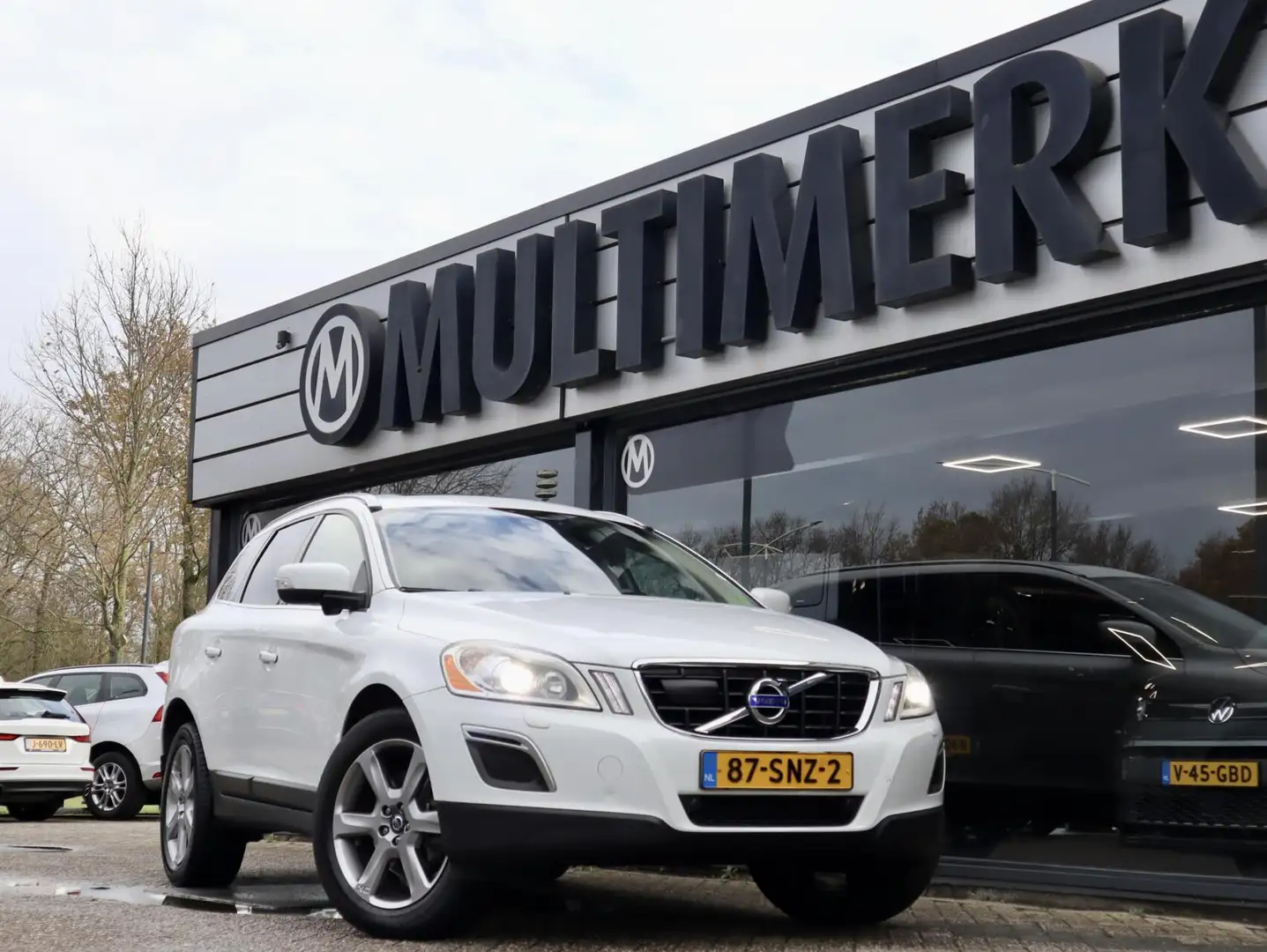 Volvo XC60 2.0 T5 Summum Automaat, Panodak, Leder, Trekhaak Wit - 1