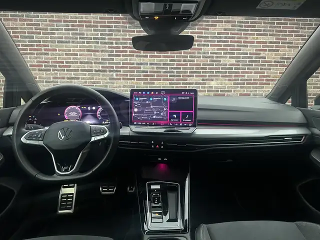 Volkswagen Golf view 11