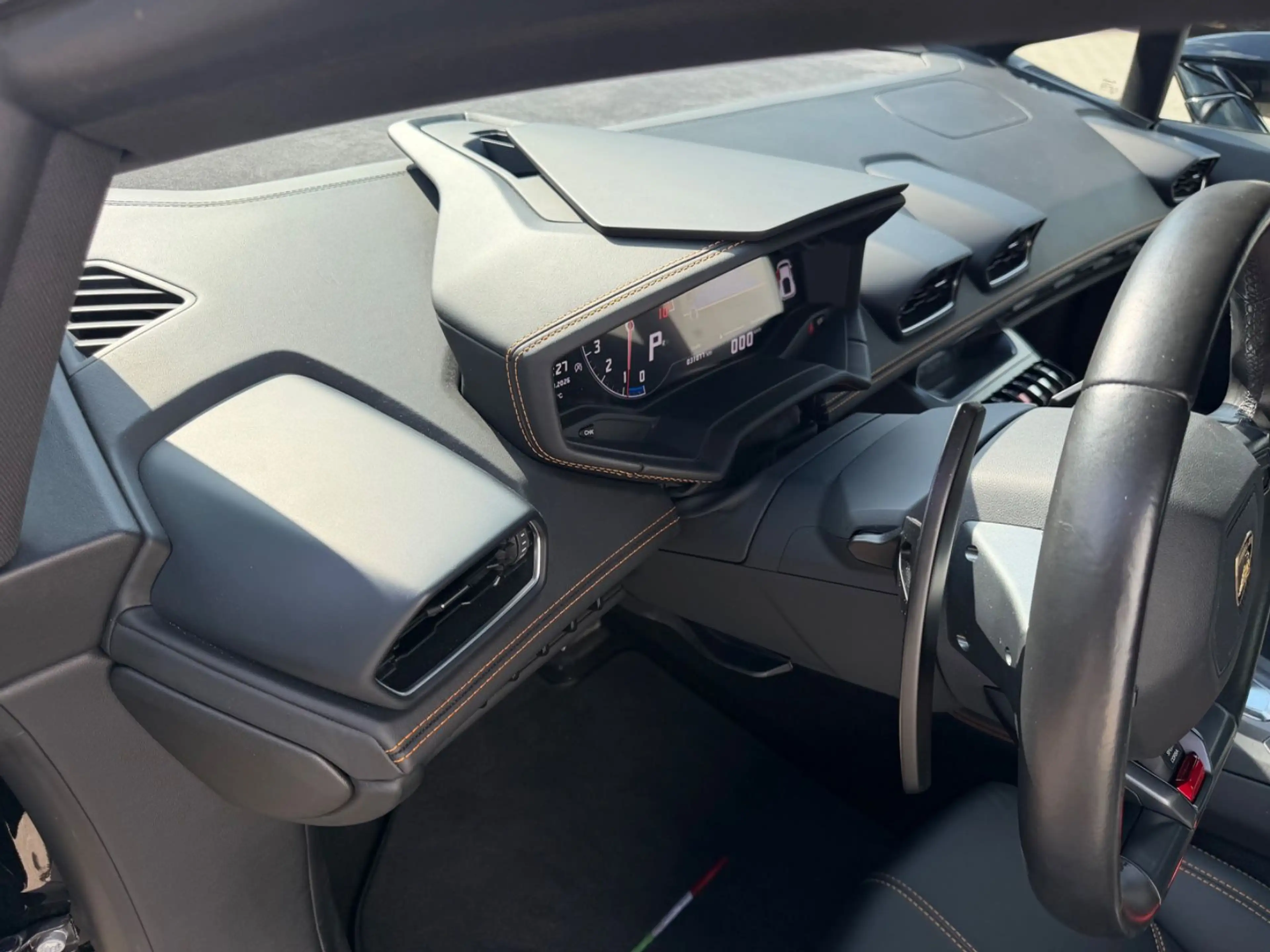 Lamborghini Huracán LP610-4 — photo 11