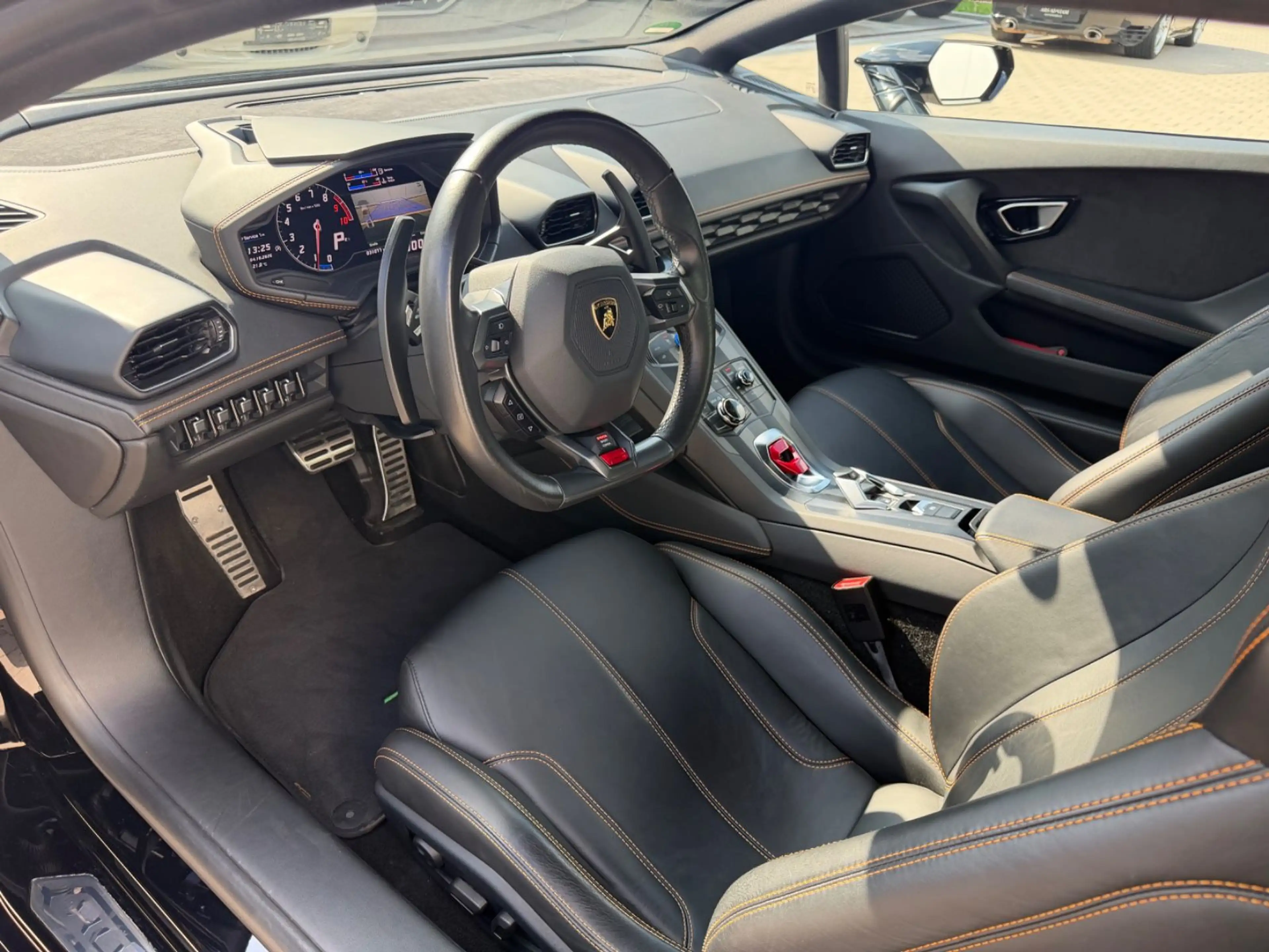 Lamborghini Huracán LP610-4 — photo 10