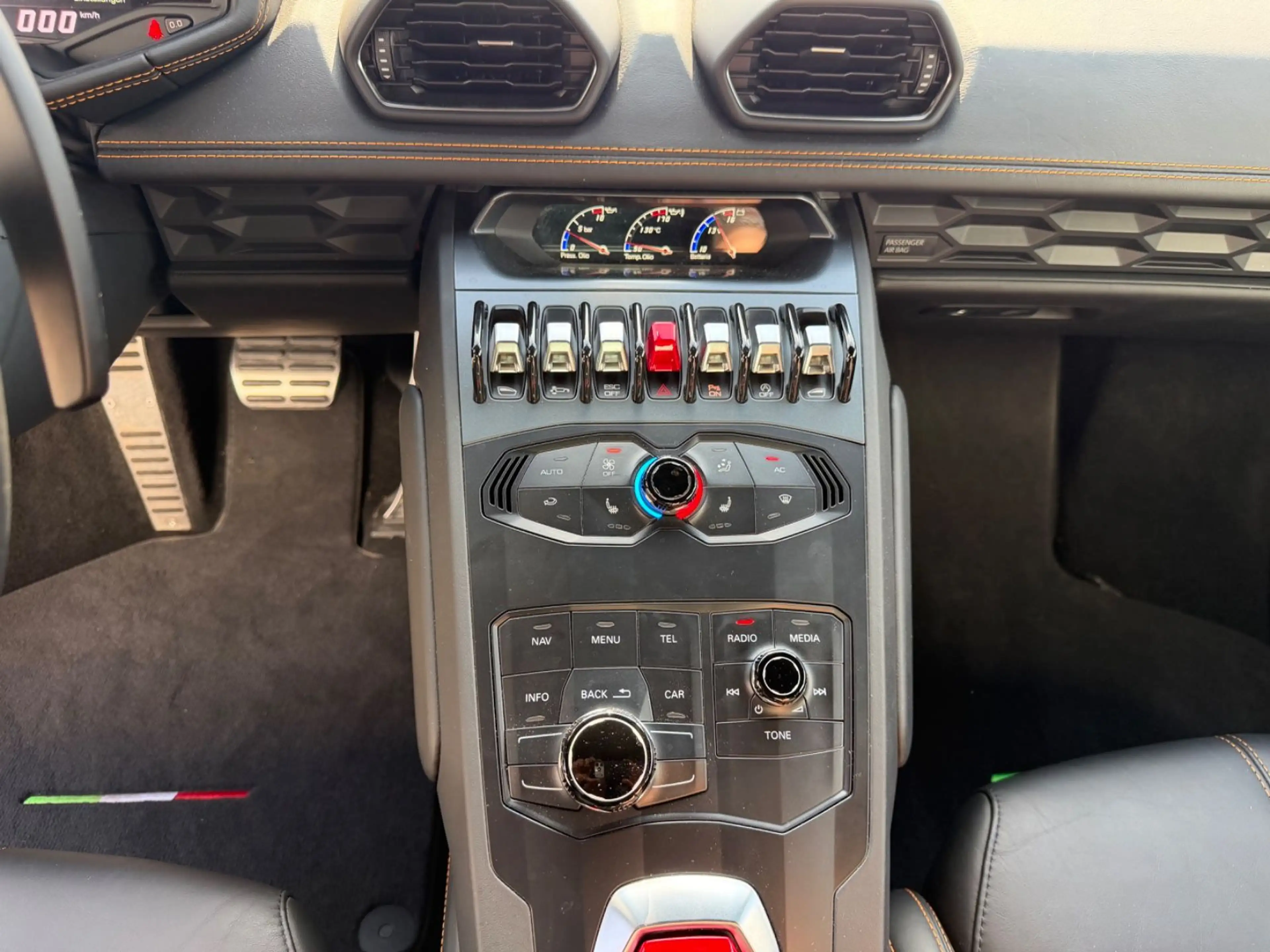 Lamborghini Huracán LP610-4 — photo 14