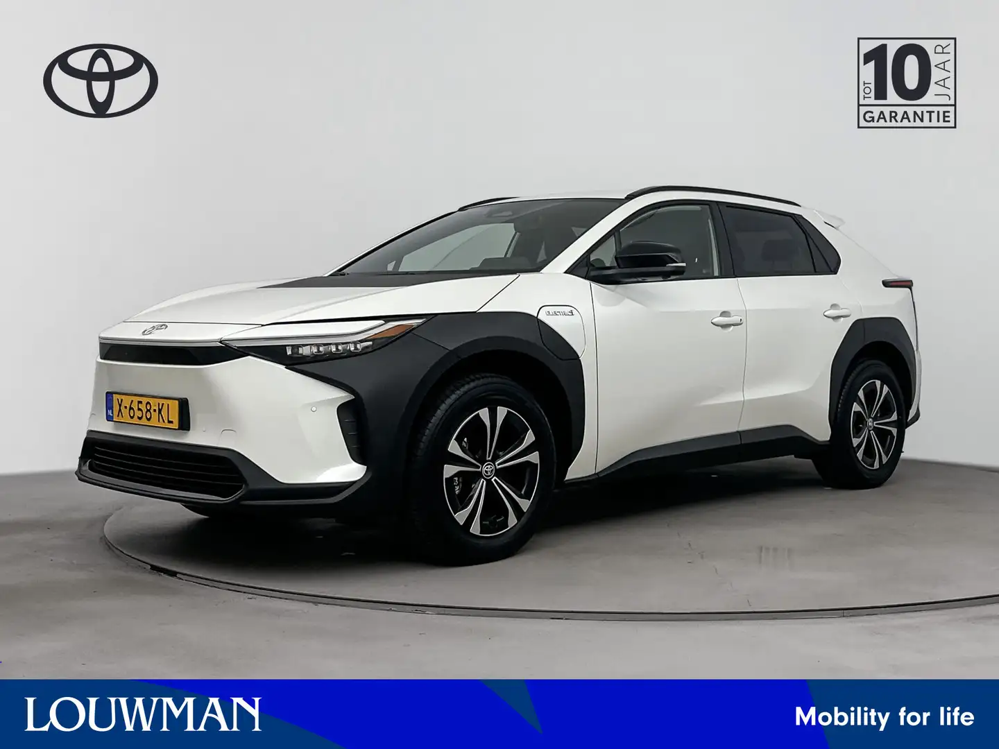 Toyota bZ4X Dynamic 71 kWh | NL-Auto | Trekhaak | Apple Carpla Wit - 1