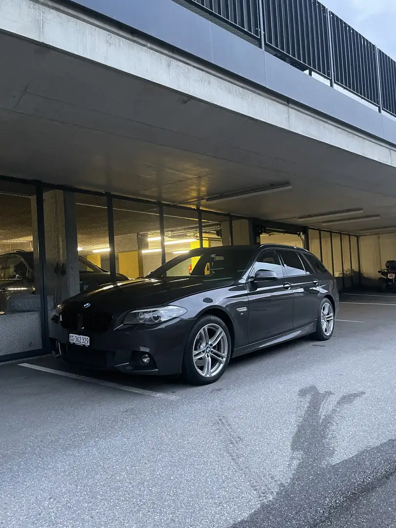 BMW 520 520 d xDrive Grau - 1