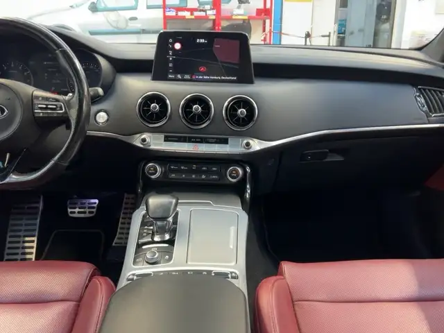 Kia Stinger view 12