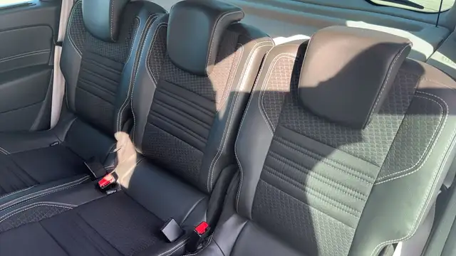 Renault Scenic view 9