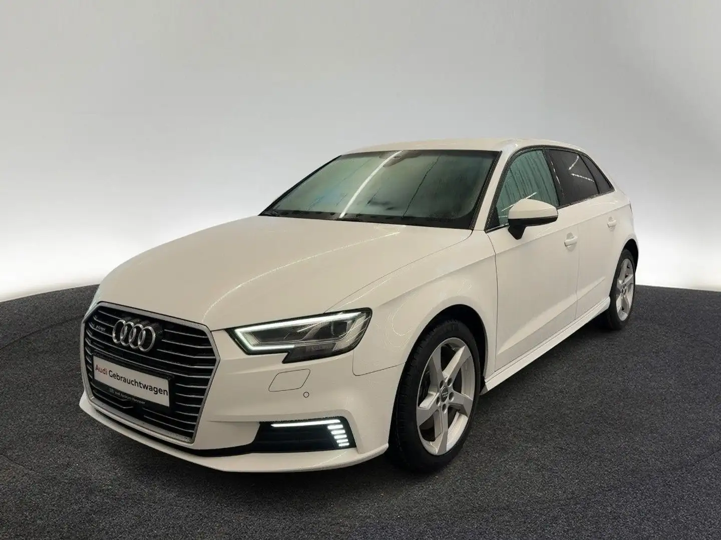 Audi A3 sport 40 TFSIe LED ACC Navi SHZ Weiß - 2