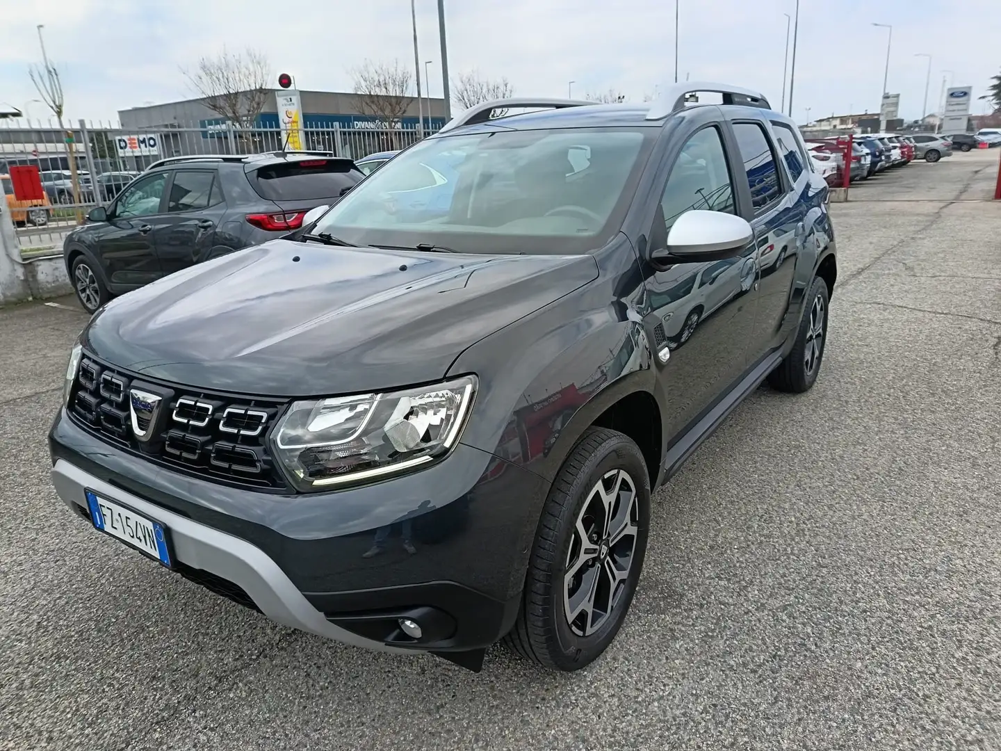 Dacia Duster 1.0 tce  Eco-g 4x2 100cv GPL Grigio - 1
