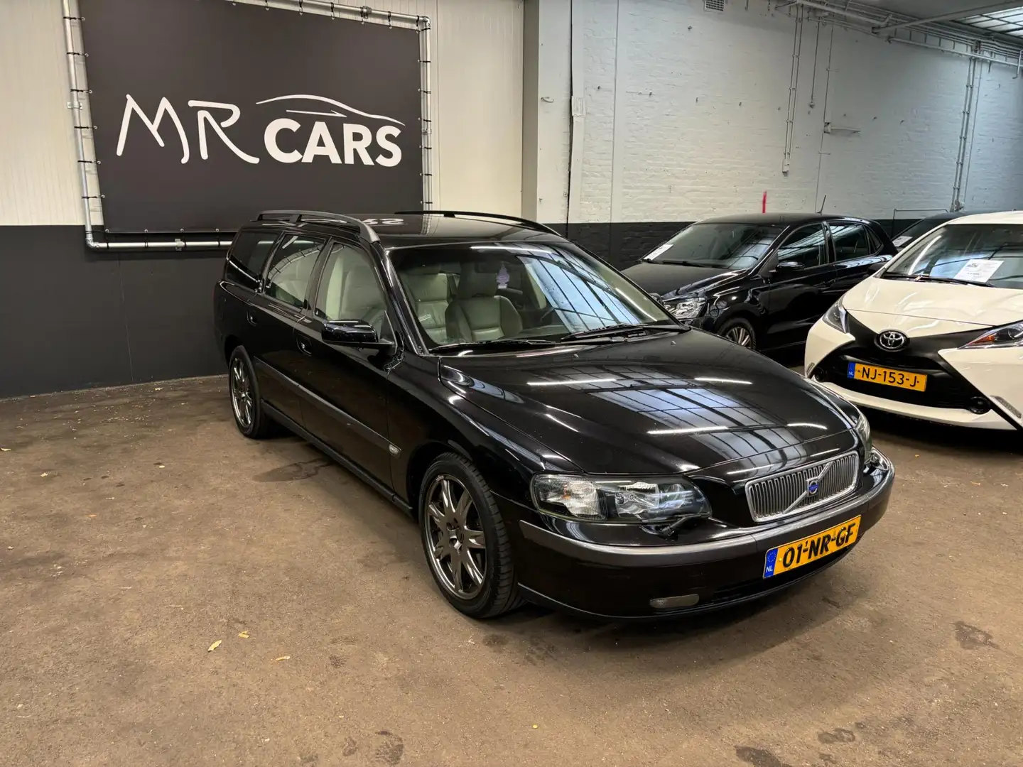 Volvo V70 2.4 D5 Geartronic Edition II Leder/Cruise Control/ Černá - 2