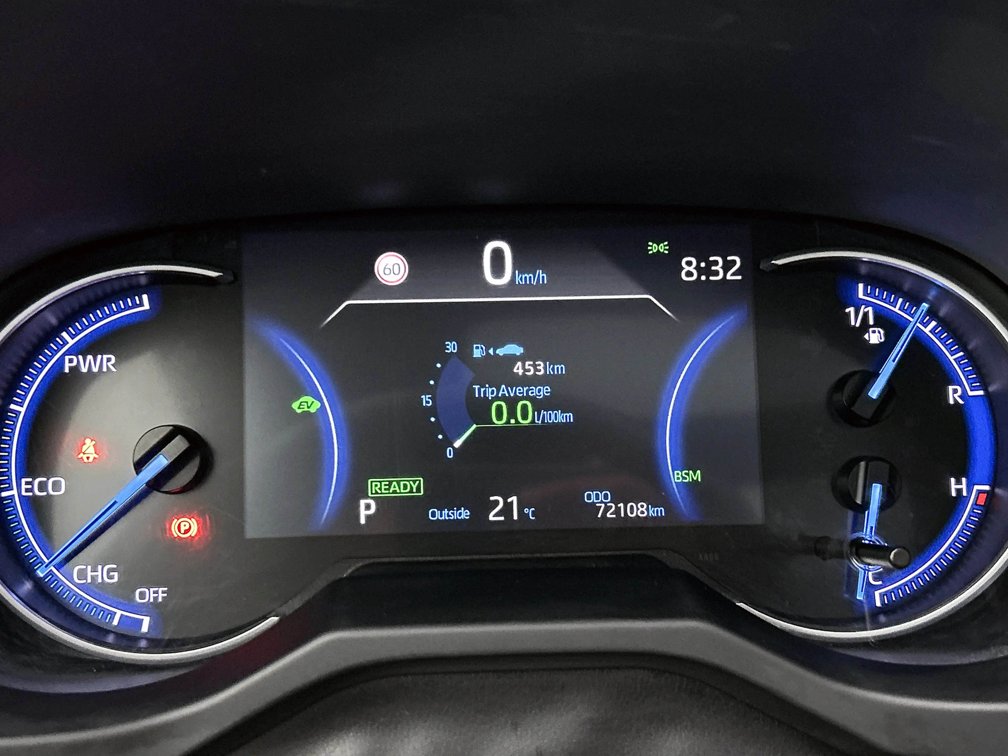 Toyota RAV 4 2.5 Hybrid Executive — photo 5