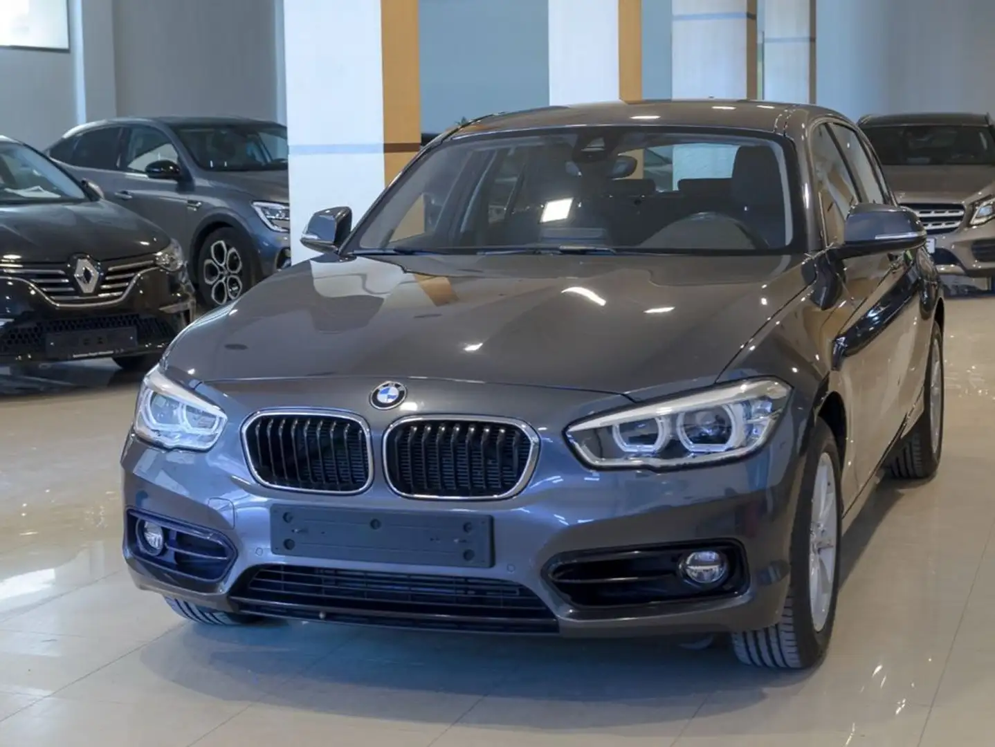 BMW 118 118d Gris - 2