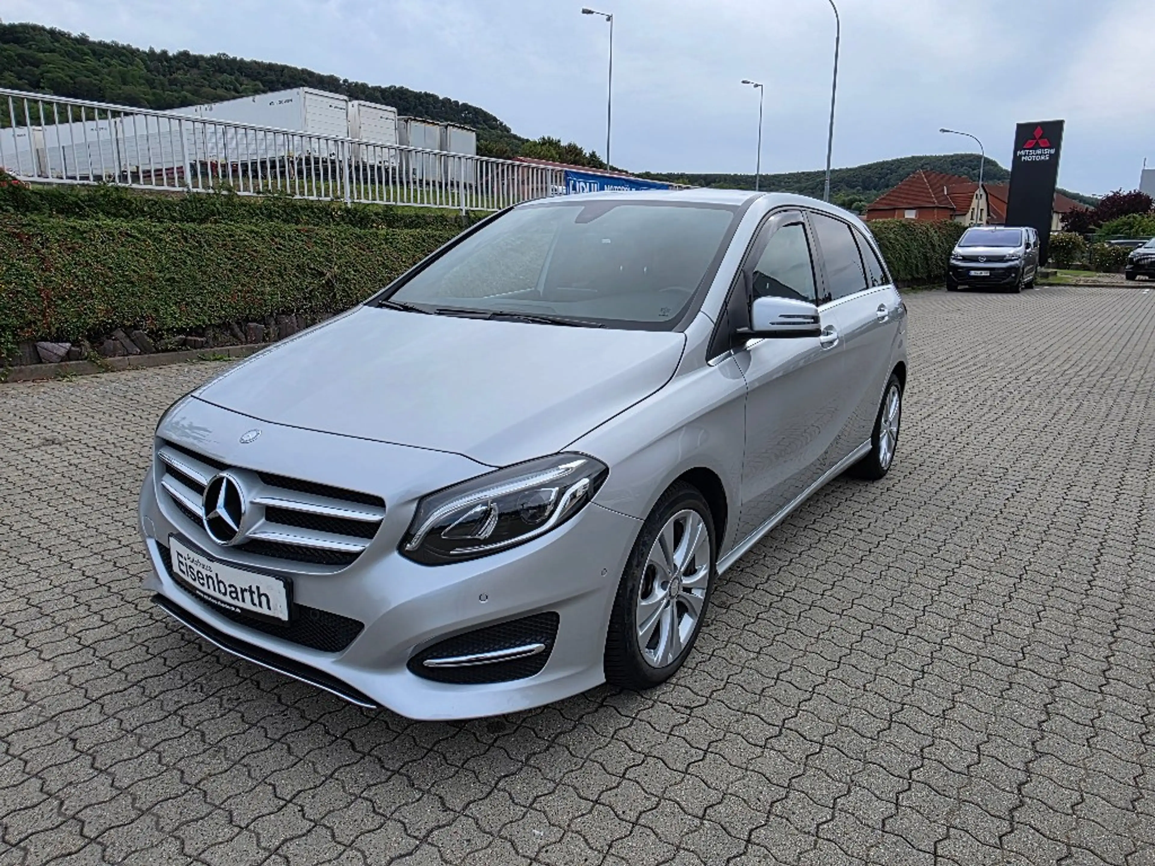 Mercedes-Benz B 200 B 200, AHK abnehmbar, Allwetterreifen
