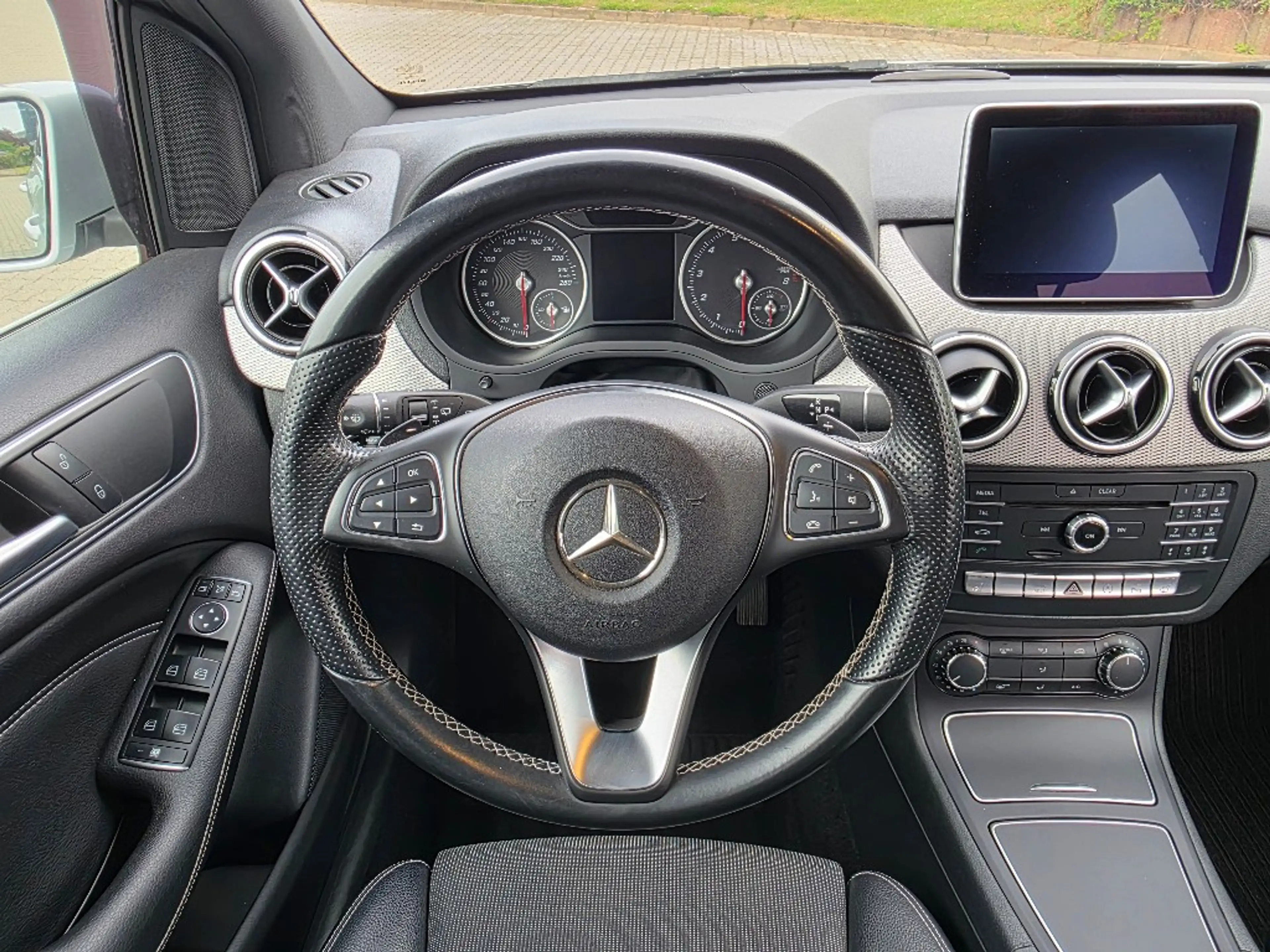 Mercedes-Benz B 200 B 200, AHK abnehmbar, Allwetterreifen — photo 15