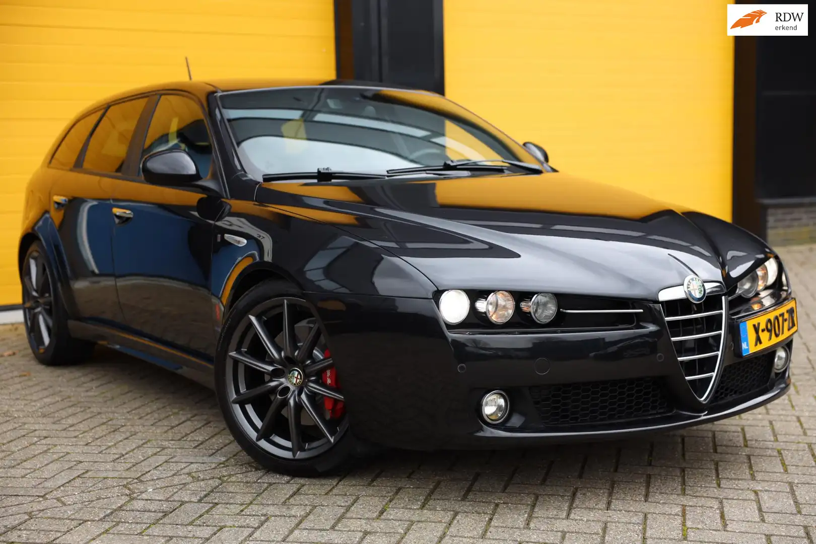 Alfa Romeo 159 Sportwagon 1.7 T TI / 200 PK / Leder / Carbon / Ec Чорний - 1