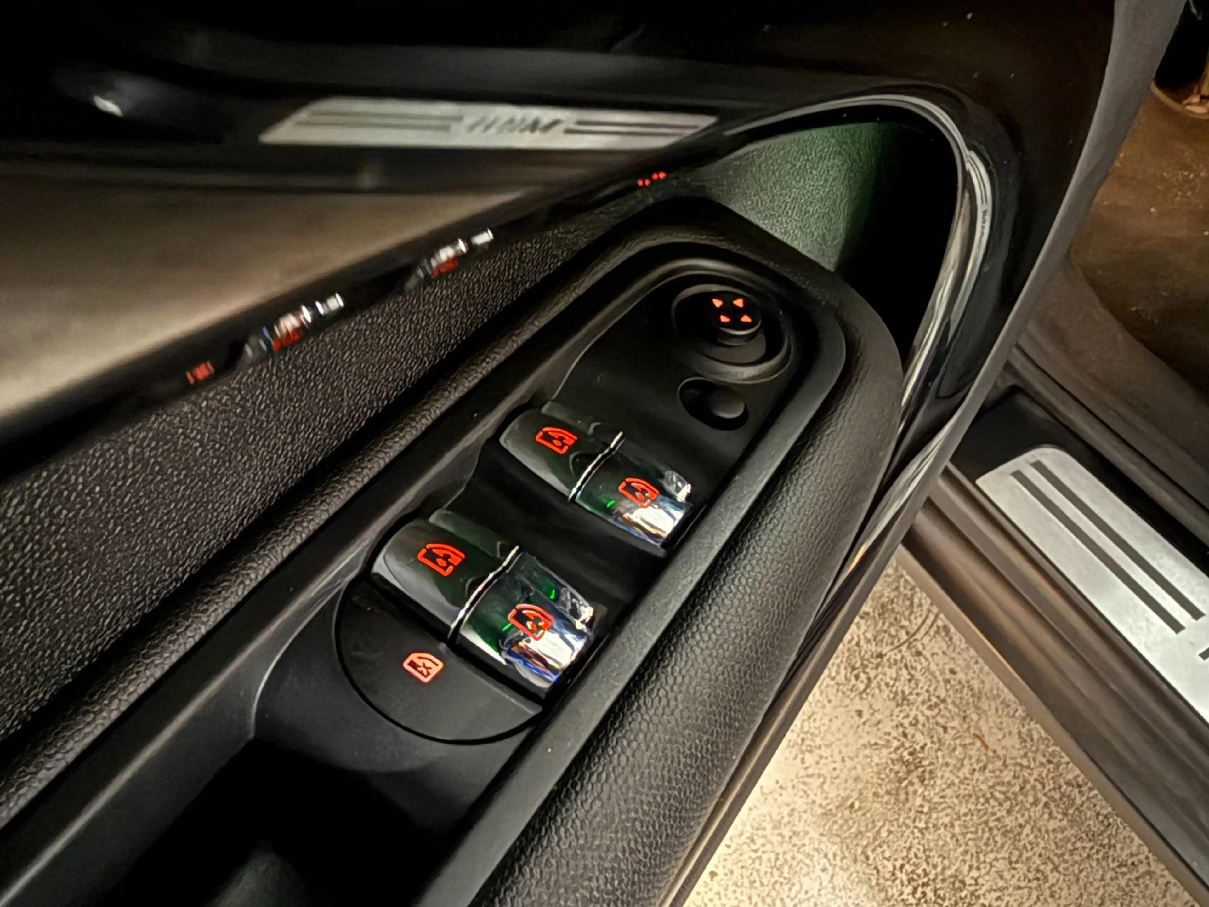 MINI One Countryman 1.6 Knockout Edition|PANO|NAP|CRUISE|LEDER|NAVI|BL — photo 17