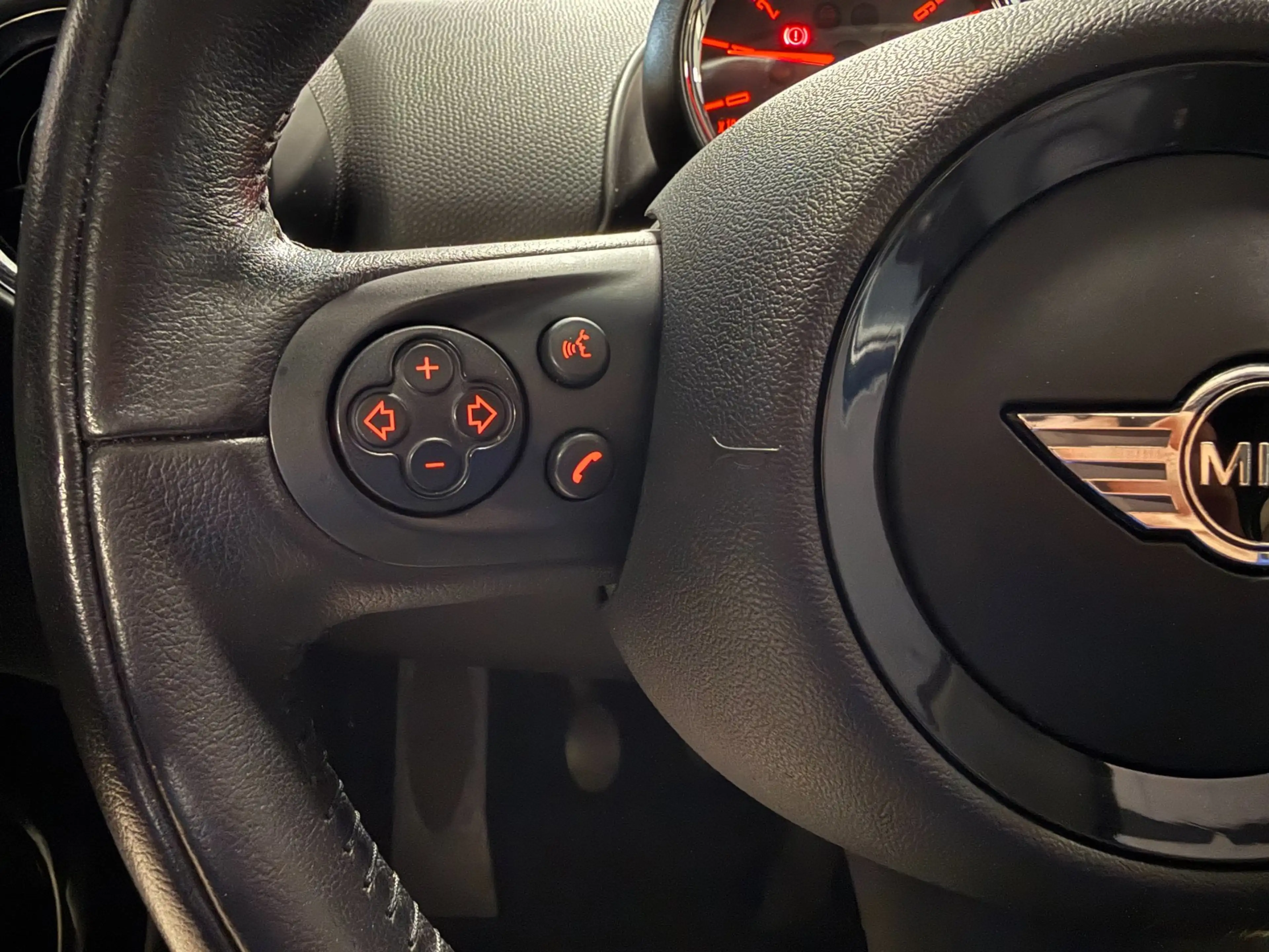 MINI One Countryman 1.6 Knockout Edition|PANO|NAP|CRUISE|LEDER|NAVI|BL — photo 14