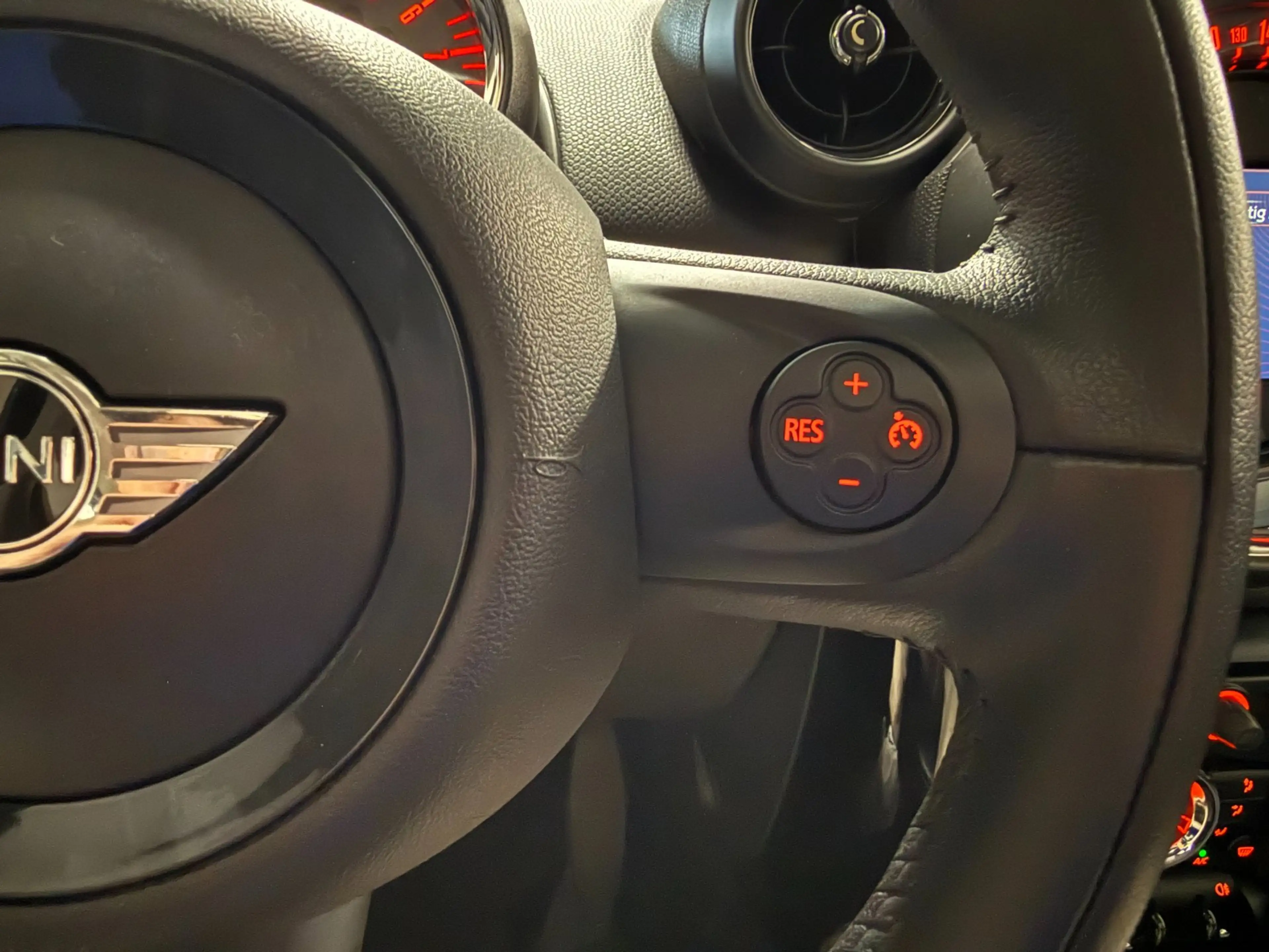MINI One Countryman 1.6 Knockout Edition|PANO|NAP|CRUISE|LEDER|NAVI|BL — photo 15
