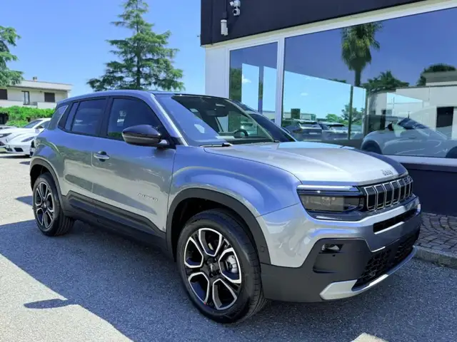 Jeep Avenger view 4