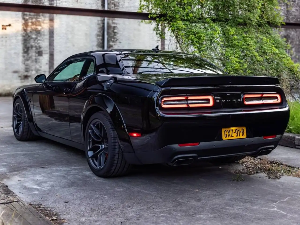 Dodge Challenger 2023 — фото 9