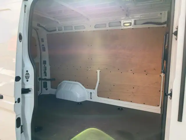 Renault Master view 9