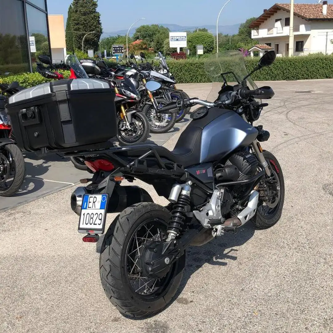 Moto Guzzi V 85 - 2
