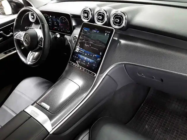 Mercedes-Benz GLC view 9