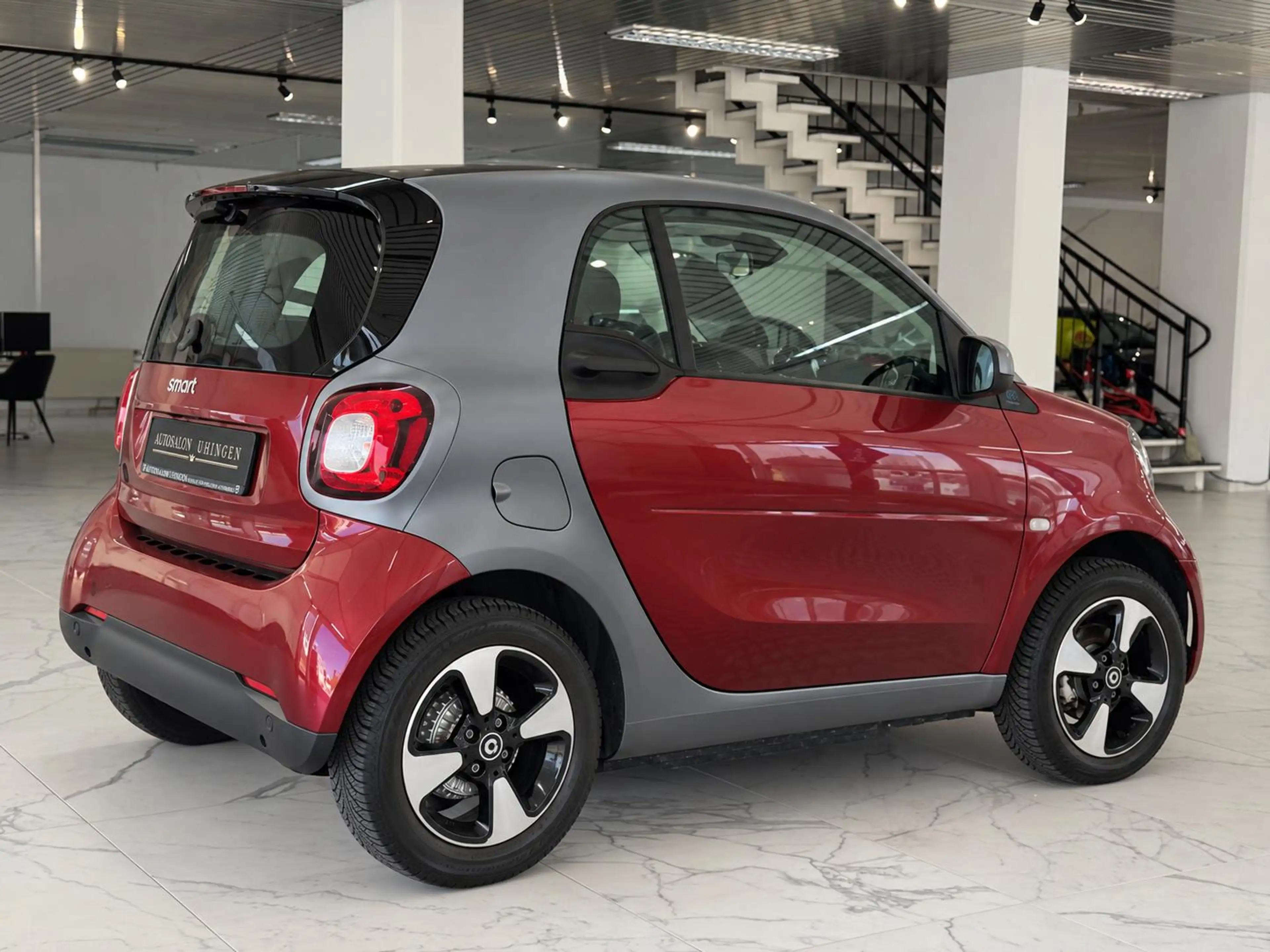 smart forTwo EQ PASSION*MATTLACK*SITZHEIZ+LENK*WINTER* — photo 4