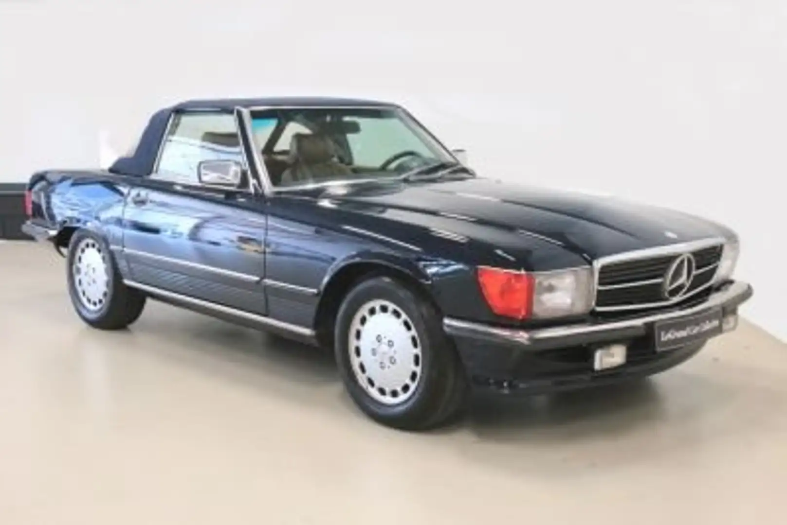 Mercedes-Benz 560 Blau - 1