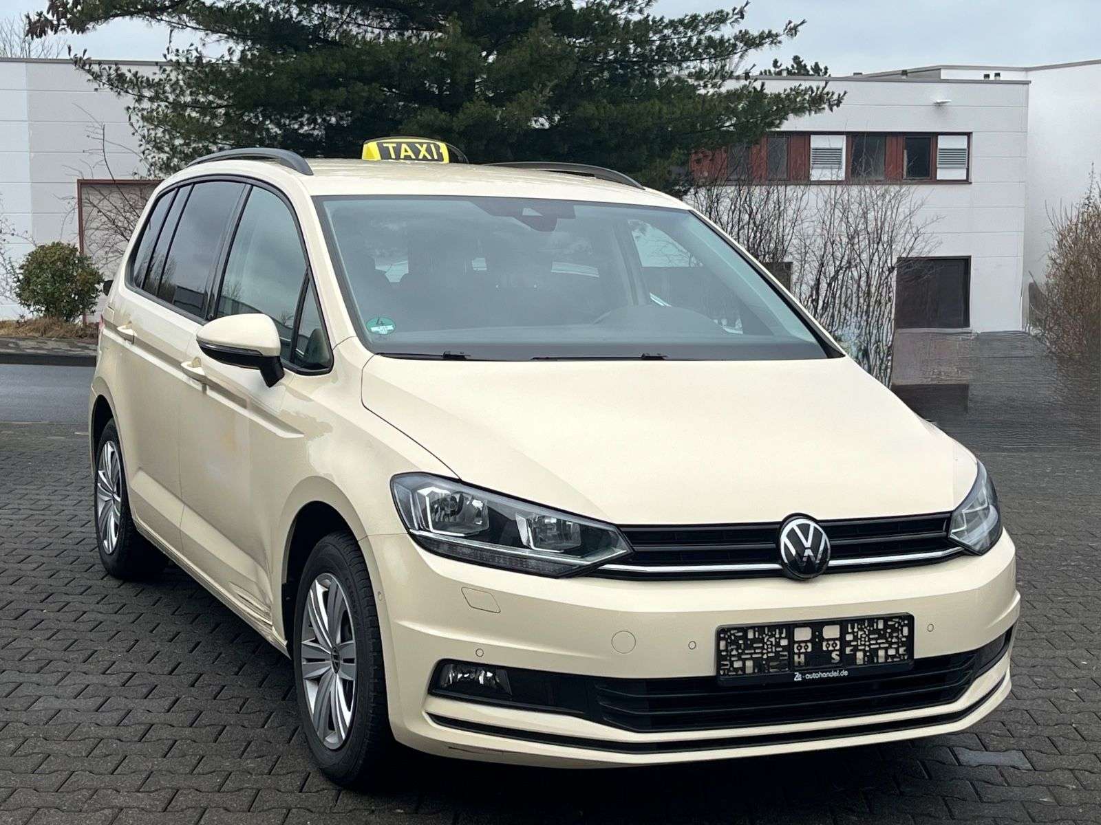Second hand Volkswagen Touran 2.0