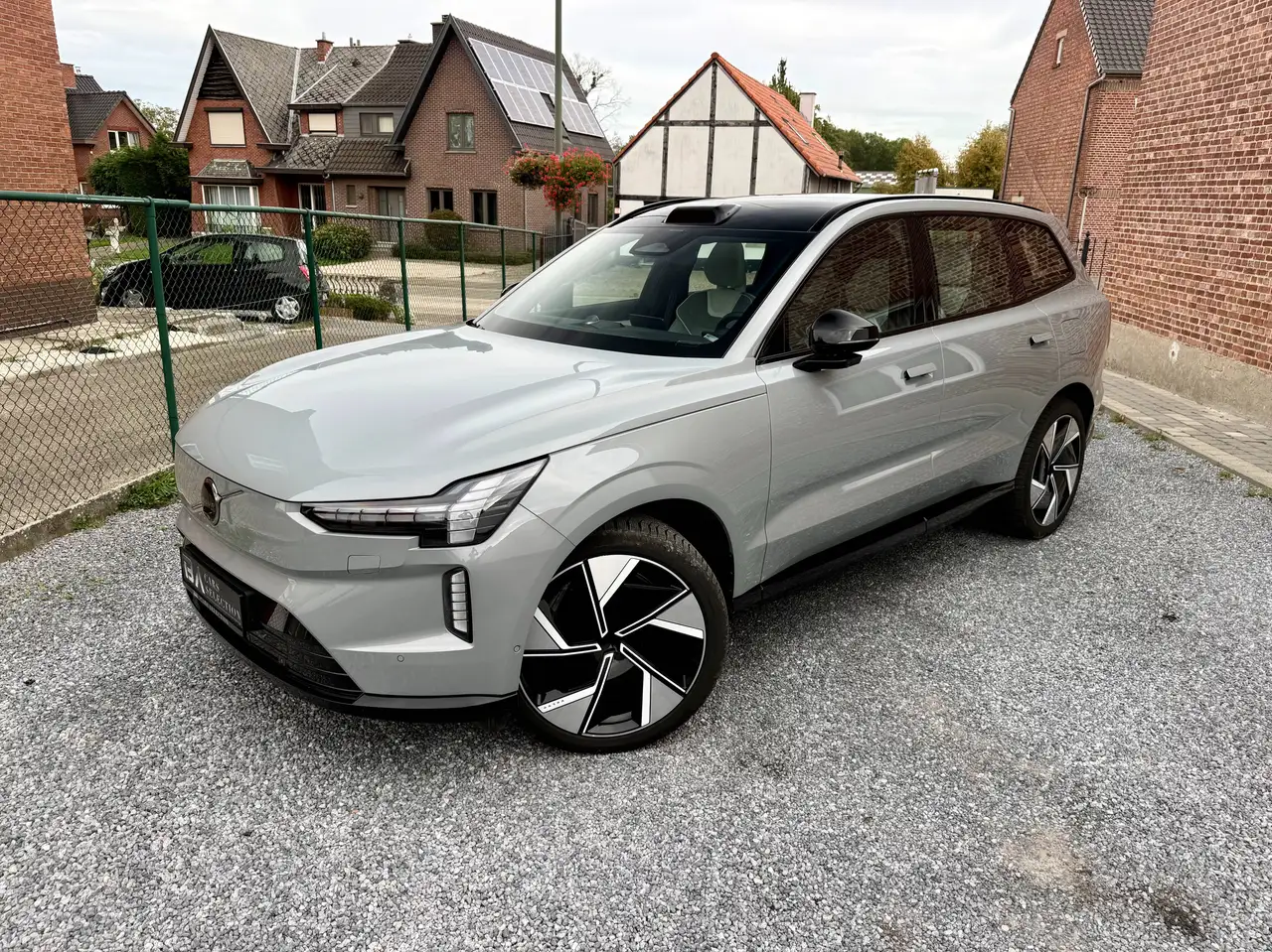 Volvo EX90