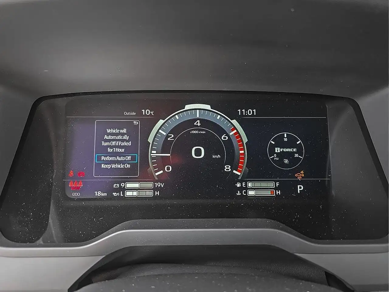 Toyota Tundra снимка Toyota Tundra