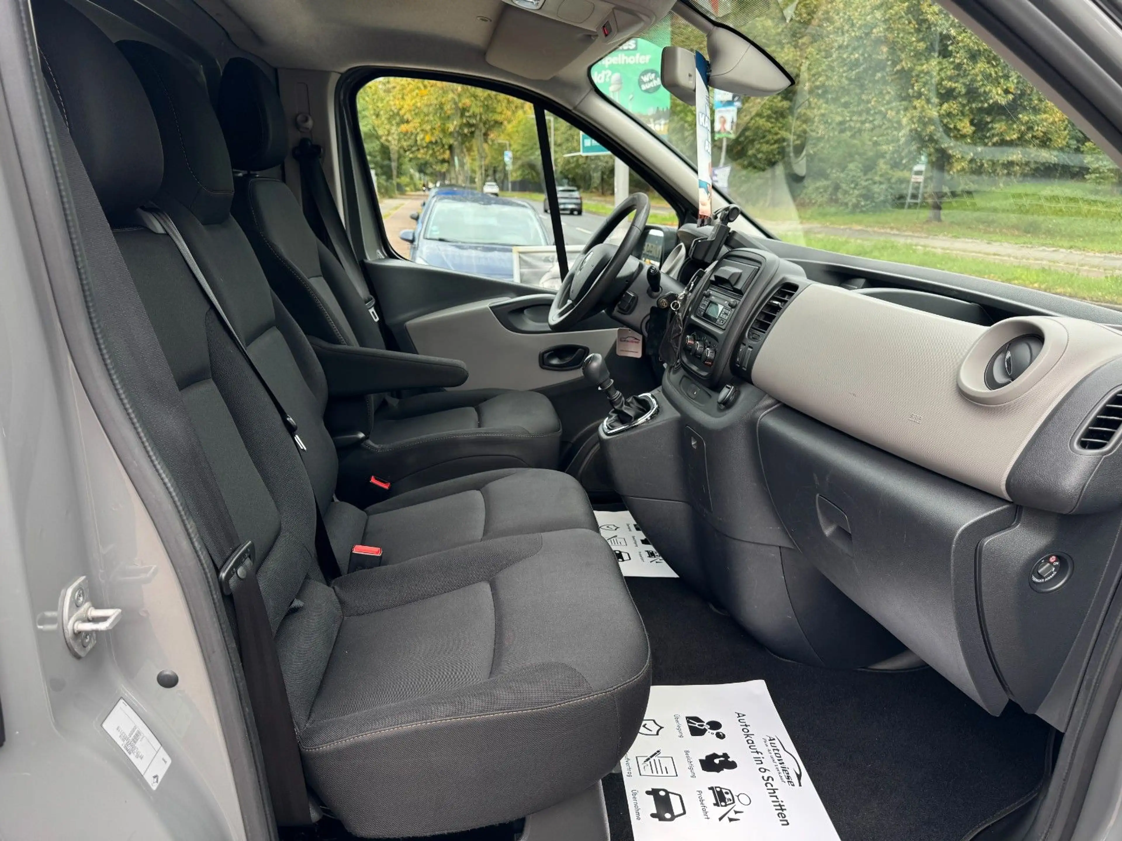 Renault Trafic Kasten L2H1 2,9t Komfort*3Sitze*Klima*AHK — photo 15