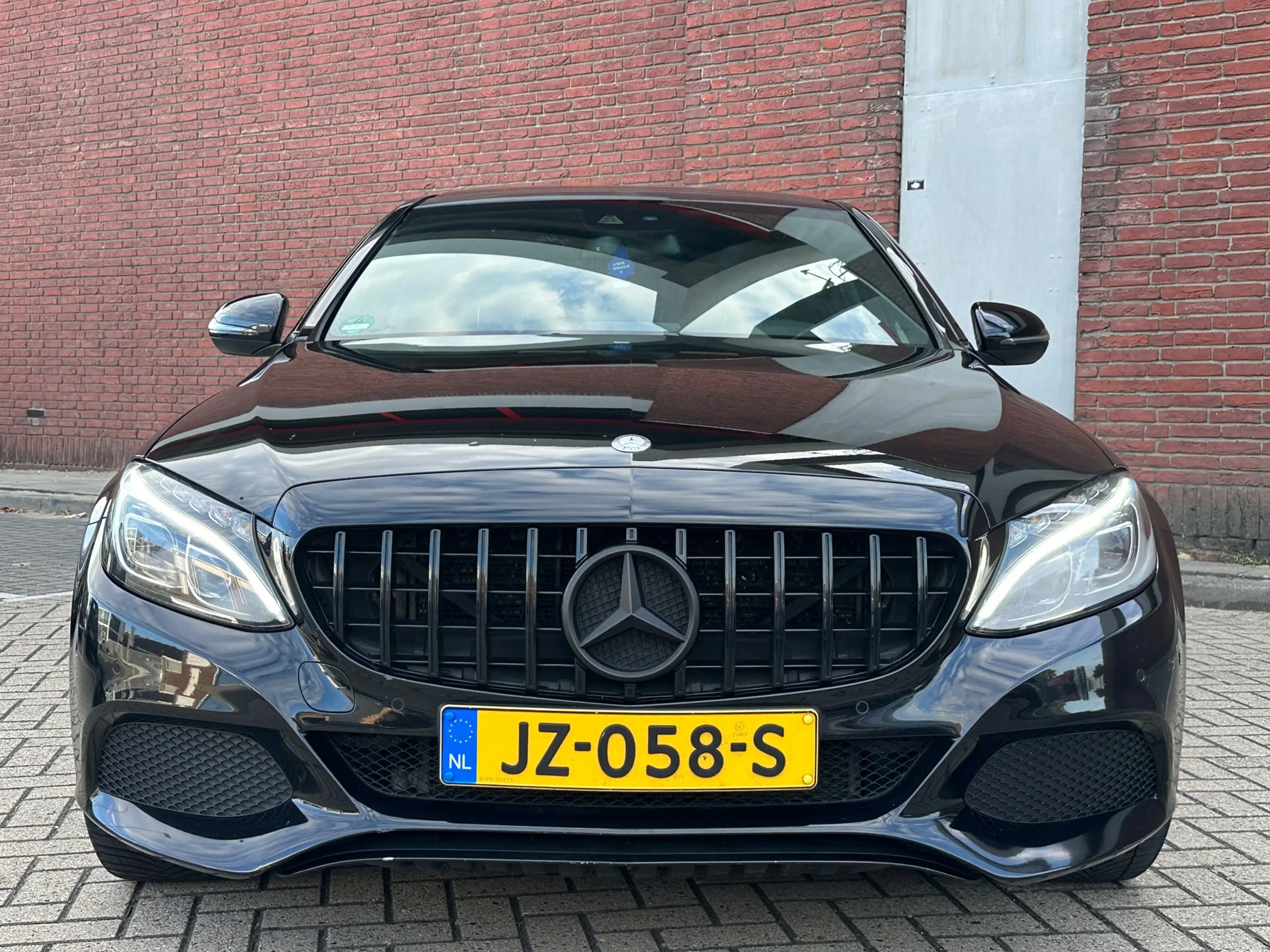 Mercedes-Benz C 350 e Lease Edition|PANO|BURMESTER|AMG-PAKKET|FULL-OPT — photo 2