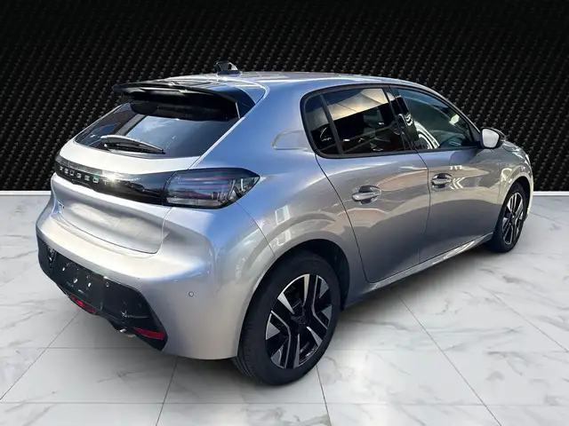 Peugeot 208 view 5