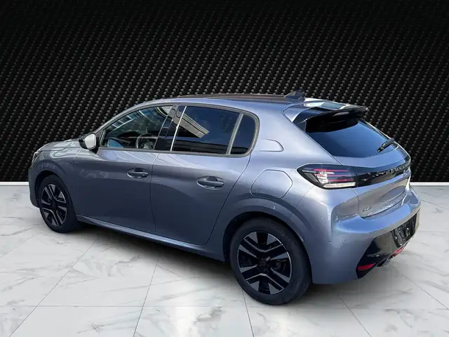 Peugeot 208 view 3