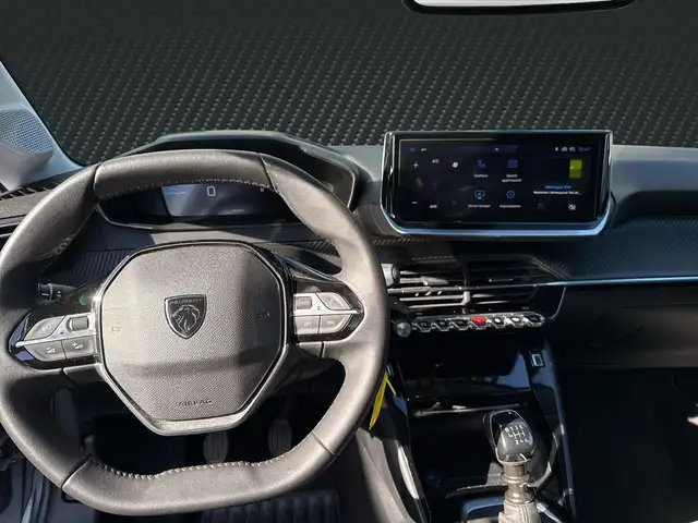 Peugeot 208 view 13
