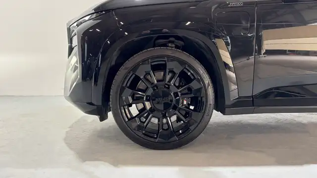 BMW XM 50e Ansicht 4