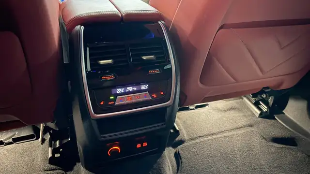 BMW XM 50e Ansicht 13