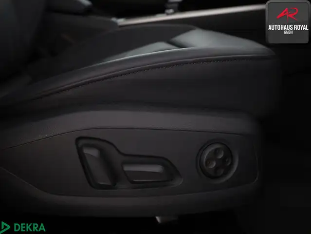 Audi A4 view 12